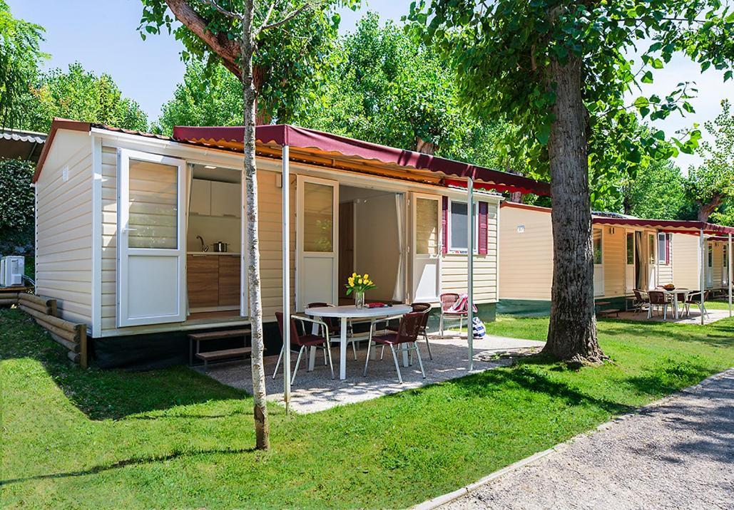 Eurocampingpacengo Hotel Lazise Buitenkant foto
