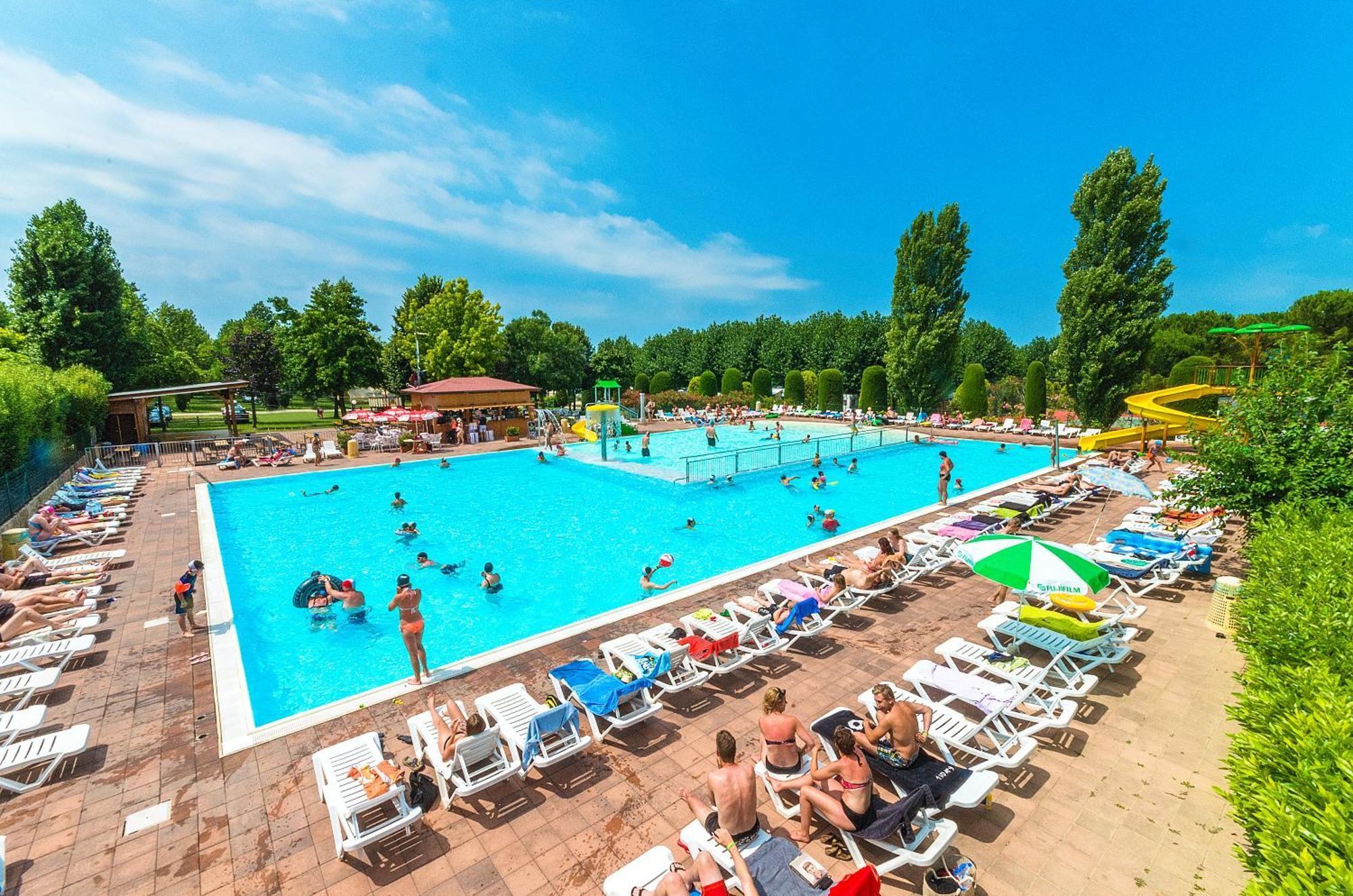 Eurocampingpacengo Hotel Lazise Buitenkant foto